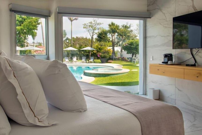 Xhiara Hotel