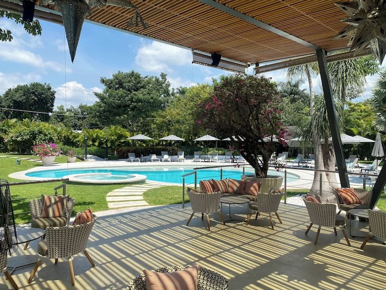 Xhiara Hotel